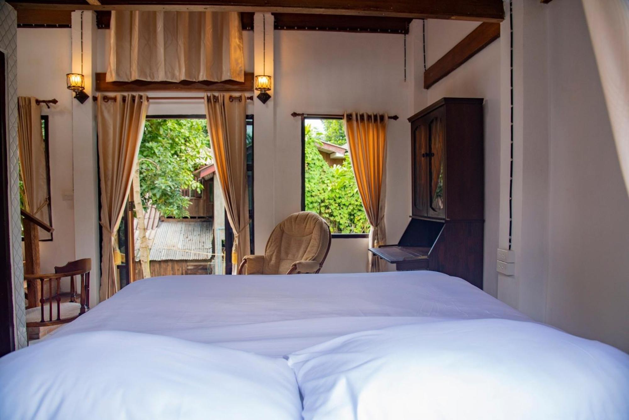 Отель Ban Kaew Mo Ra Glamping & Restaurant Pang Mapha Экстерьер фото