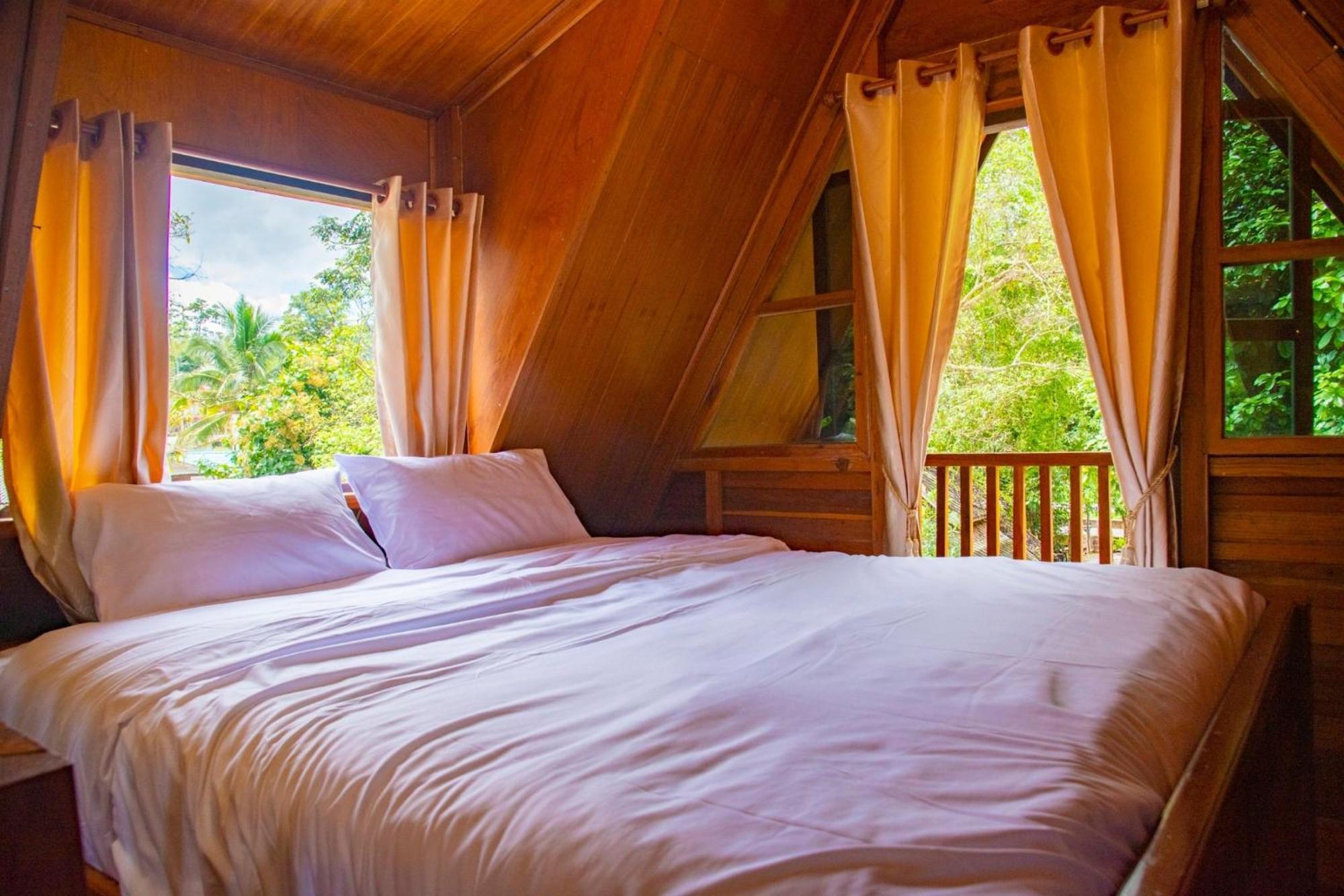 Отель Ban Kaew Mo Ra Glamping & Restaurant Pang Mapha Экстерьер фото
