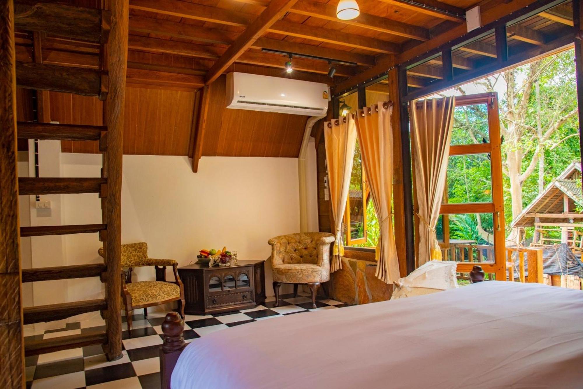 Отель Ban Kaew Mo Ra Glamping & Restaurant Pang Mapha Экстерьер фото