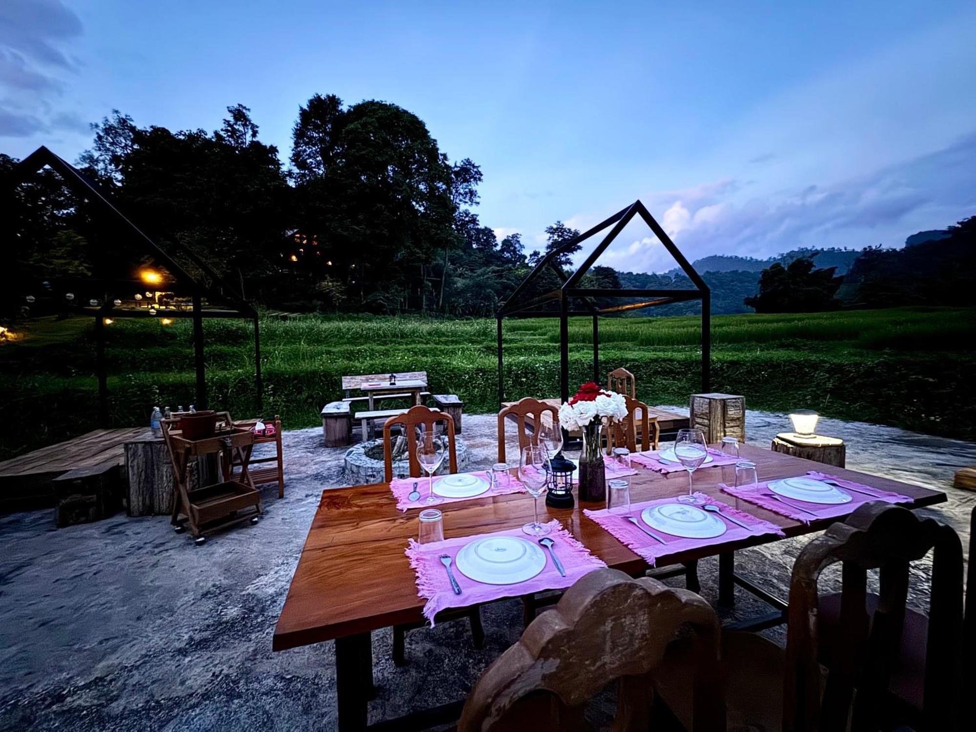 Отель Ban Kaew Mo Ra Glamping & Restaurant Pang Mapha Экстерьер фото