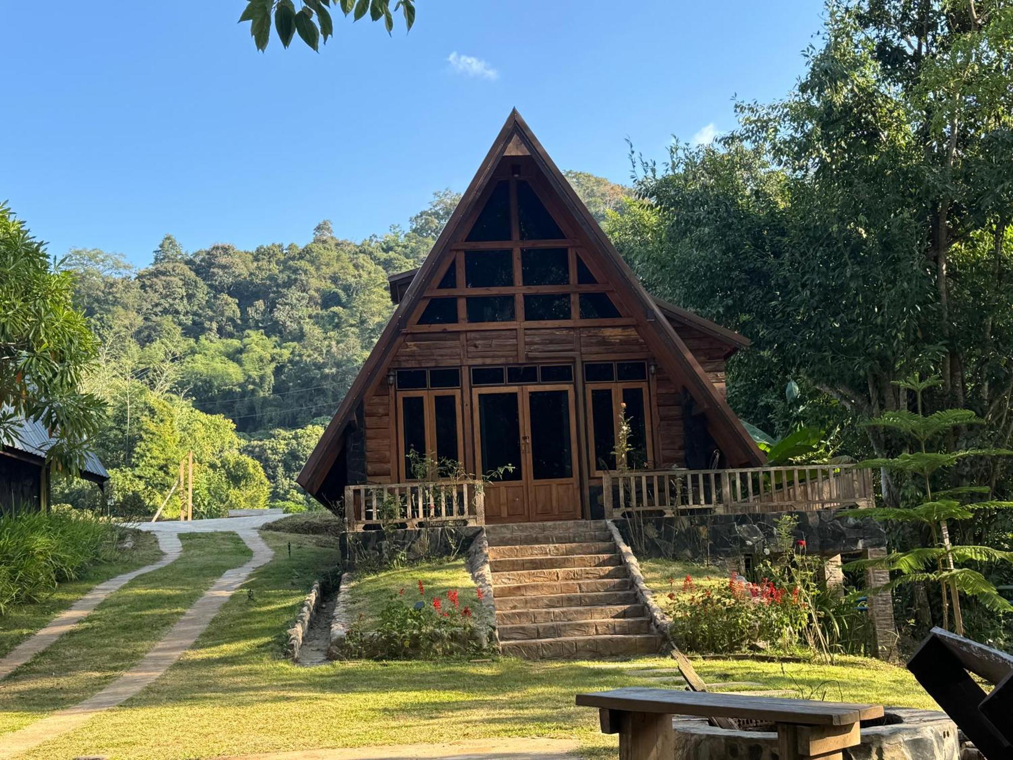 Отель Ban Kaew Mo Ra Glamping & Restaurant Pang Mapha Экстерьер фото