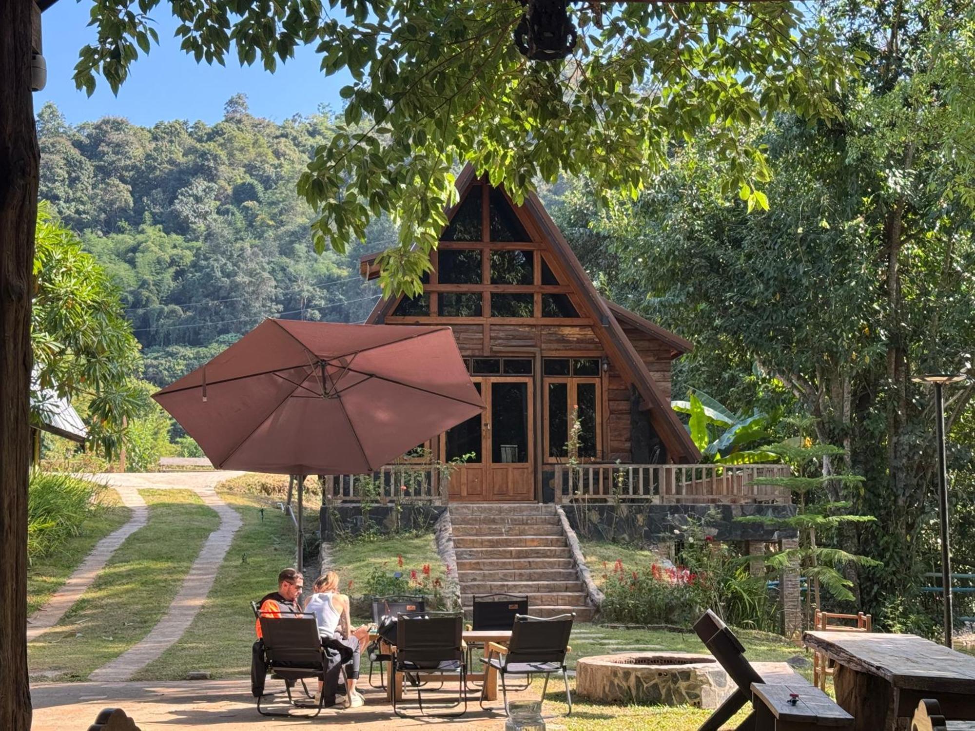Отель Ban Kaew Mo Ra Glamping & Restaurant Pang Mapha Экстерьер фото