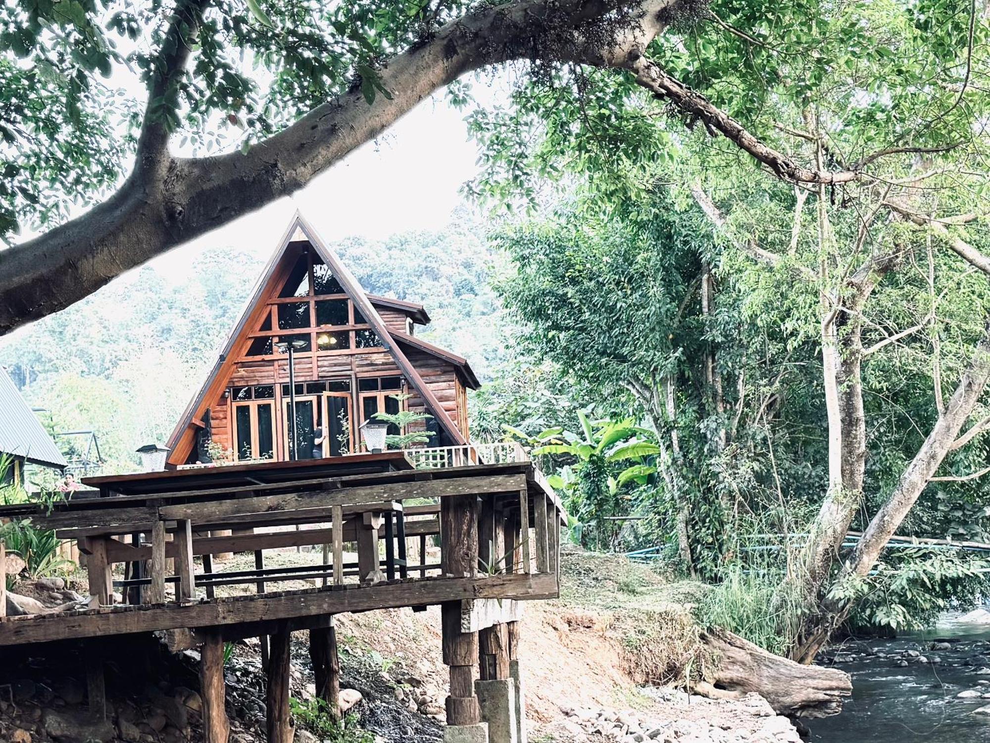 Отель Ban Kaew Mo Ra Glamping & Restaurant Pang Mapha Экстерьер фото